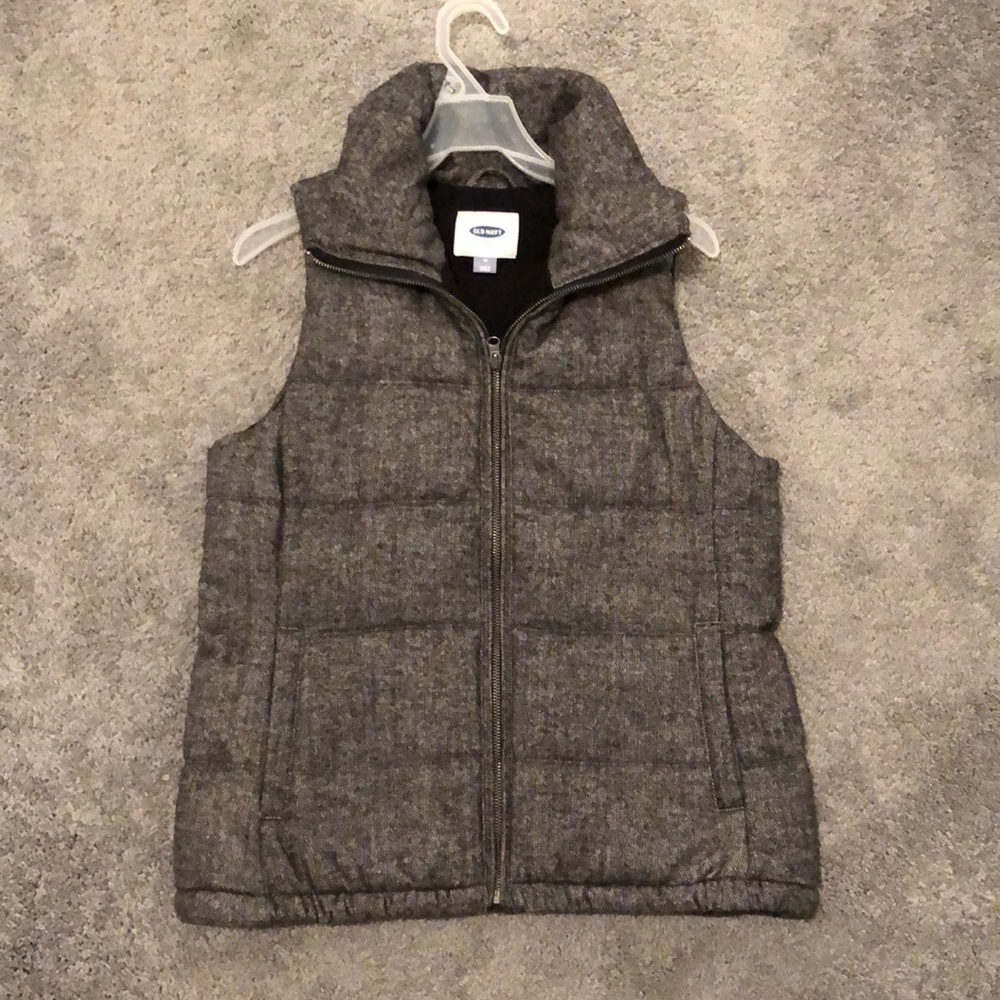 Gray fleece lined puffy vest